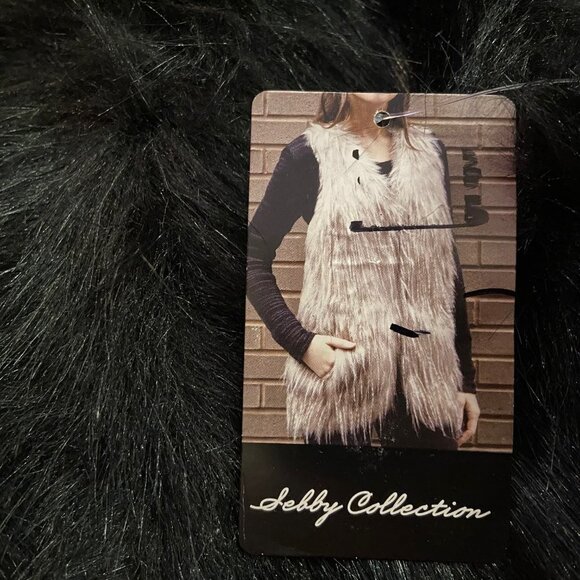 SEBBY COLLECTION Women's Black Vegan Faux Fur Vest - NWT - Picture 4 of 5